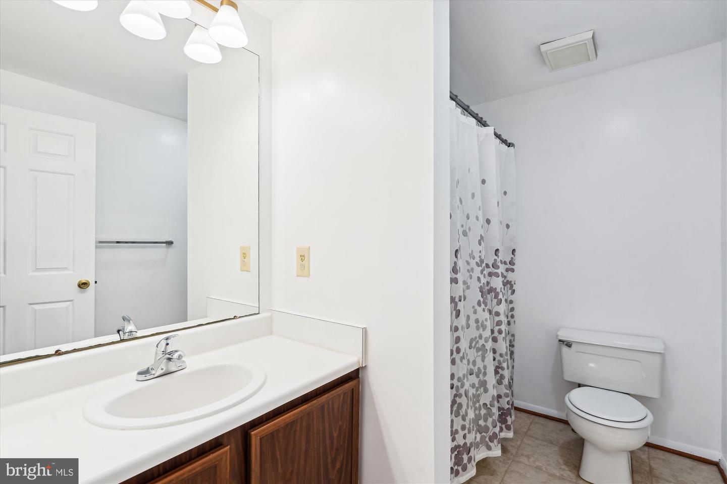 10921 HARPERS SQUARE CT, RESTON, Virginia 20191, 3 Bedrooms Bedrooms, ,2 BathroomsBathrooms,Residential,For sale,10921 HARPERS SQUARE CT,VAFX2250160 MLS # VAFX2250160