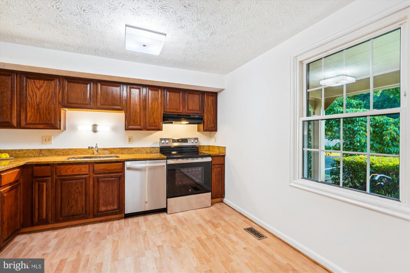10921 HARPERS SQUARE CT, RESTON, Virginia 20191, 3 Bedrooms Bedrooms, ,2 BathroomsBathrooms,Residential,For sale,10921 HARPERS SQUARE CT,VAFX2250160 MLS # VAFX2250160