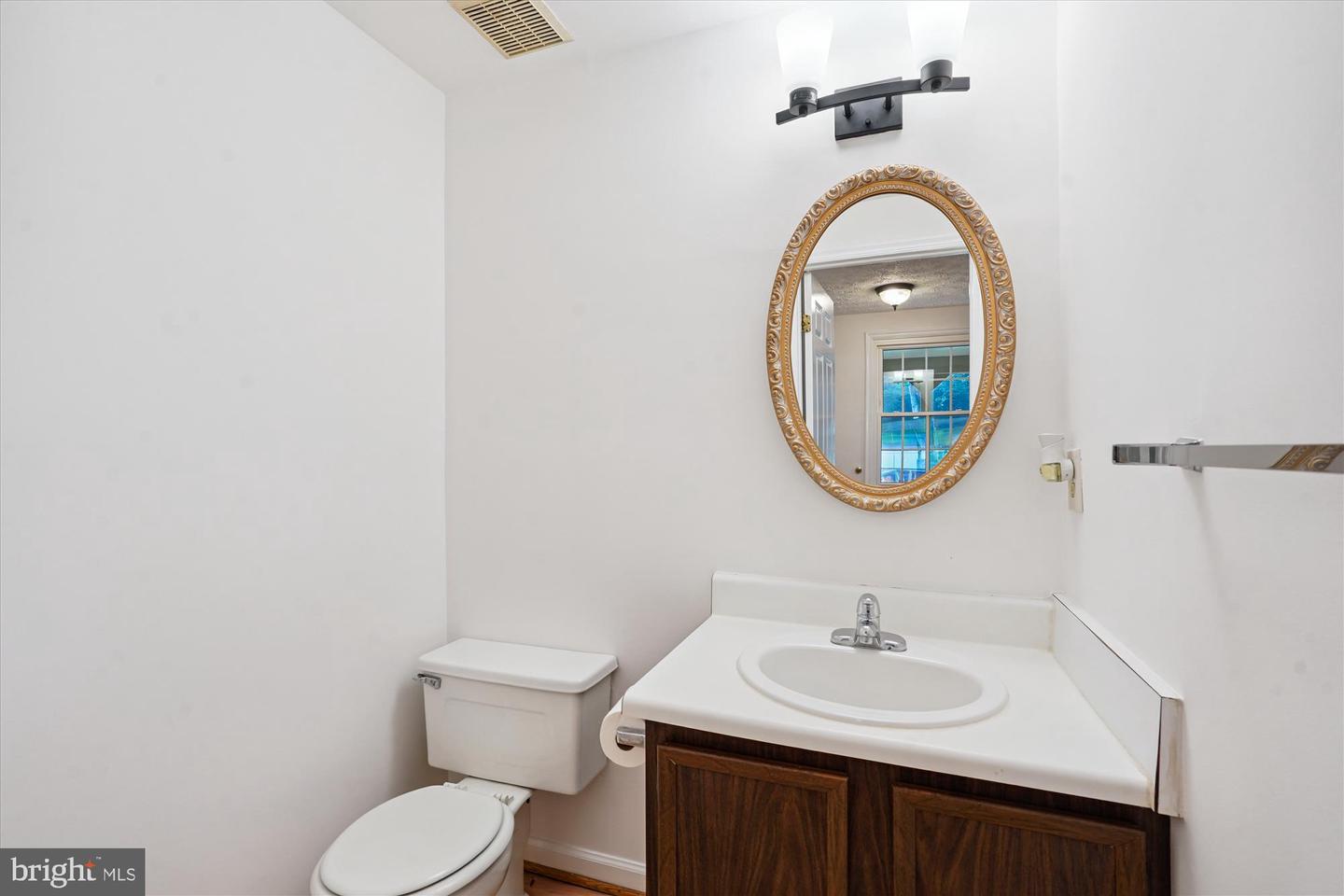 10921 HARPERS SQUARE CT, RESTON, Virginia 20191, 3 Bedrooms Bedrooms, ,2 BathroomsBathrooms,Residential,For sale,10921 HARPERS SQUARE CT,VAFX2250160 MLS # VAFX2250160