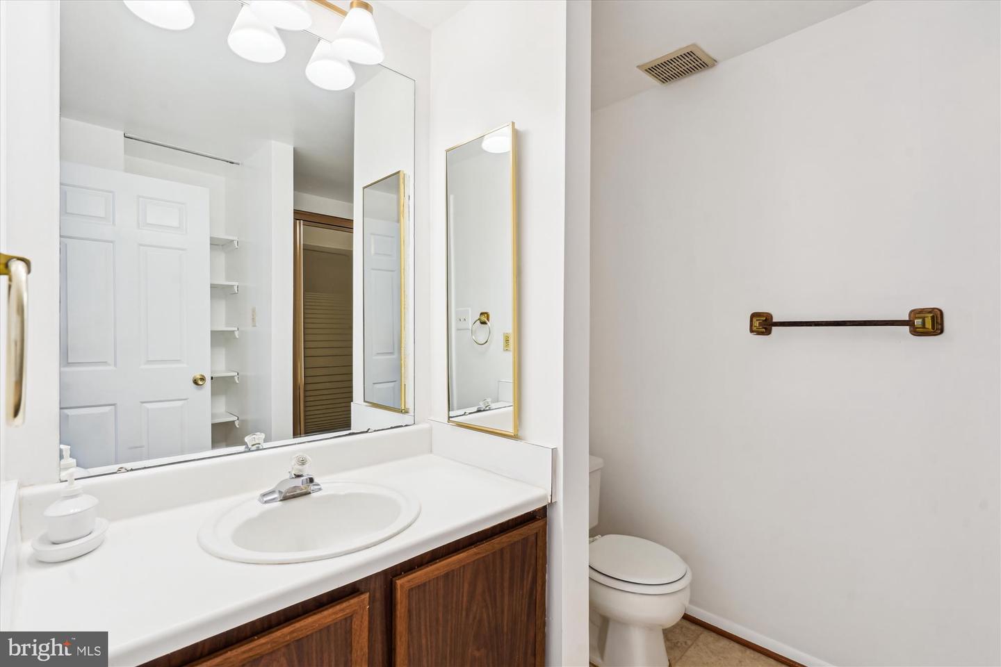 10921 HARPERS SQUARE CT, RESTON, Virginia 20191, 3 Bedrooms Bedrooms, ,2 BathroomsBathrooms,Residential,For sale,10921 HARPERS SQUARE CT,VAFX2250160 MLS # VAFX2250160