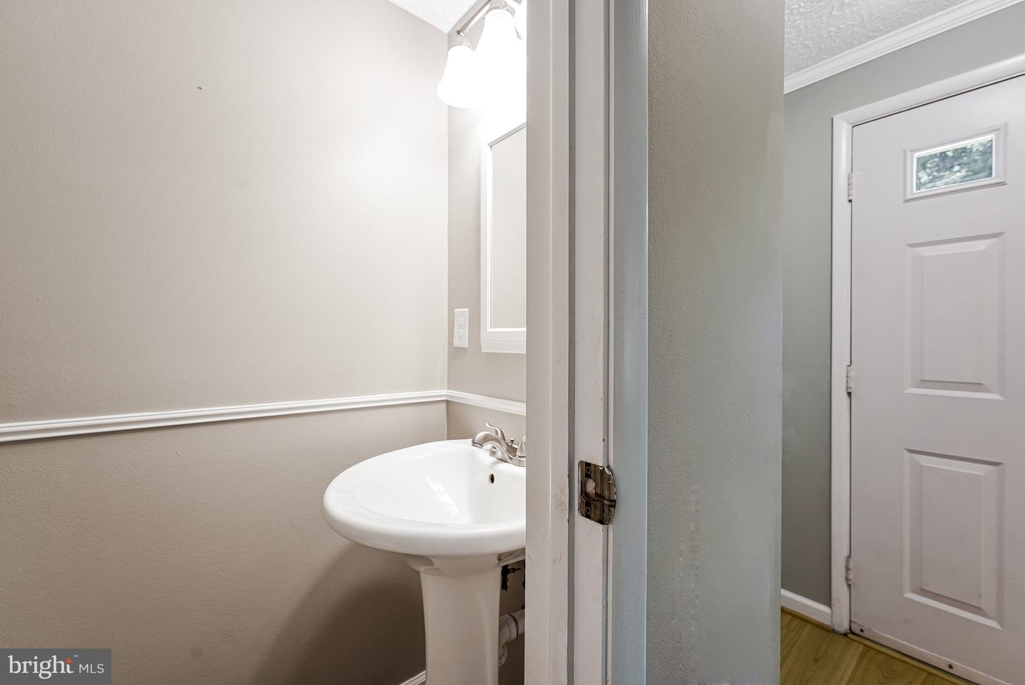 1668 BARNSTEAD DR, RESTON, Virginia 20194, 3 Bedrooms Bedrooms, ,1 BathroomBathrooms,Residential,For sale,1668 BARNSTEAD DR,VAFX2250174 MLS # VAFX2250174