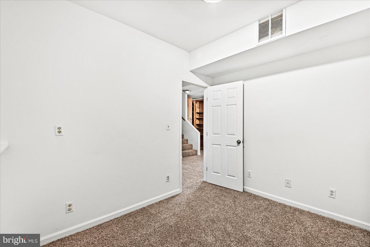4 COLUMBUS CT, FREDERICKSBURG, Virginia 22407, 3 Bedrooms Bedrooms, ,2 BathroomsBathrooms,Residential,For sale,4 COLUMBUS CT,VASP2034188 MLS # VASP2034188