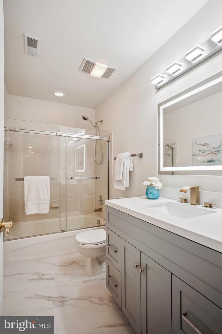 2907 DUMAS ST, ALEXANDRIA, Virginia 22306, 7 Bedrooms Bedrooms, ,5 BathroomsBathrooms,Residential,For sale,2907 DUMAS ST,VAFX2250052 MLS # VAFX2250052