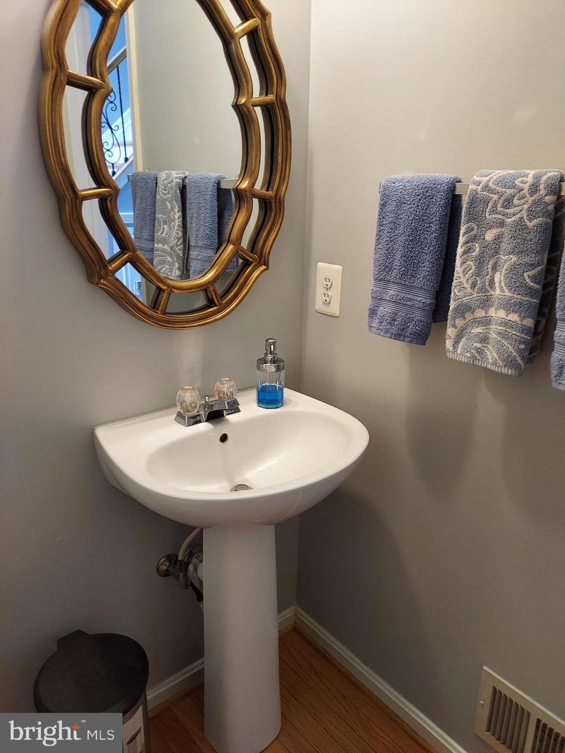 8650 TRENTON CHAPEL WAY, MANASSAS, Virginia 20109, 5 Bedrooms Bedrooms, 10 Rooms Rooms,3 BathroomsBathrooms,Residential,For sale,8650 TRENTON CHAPEL WAY,VAPW2097960 MLS # VAPW2097960