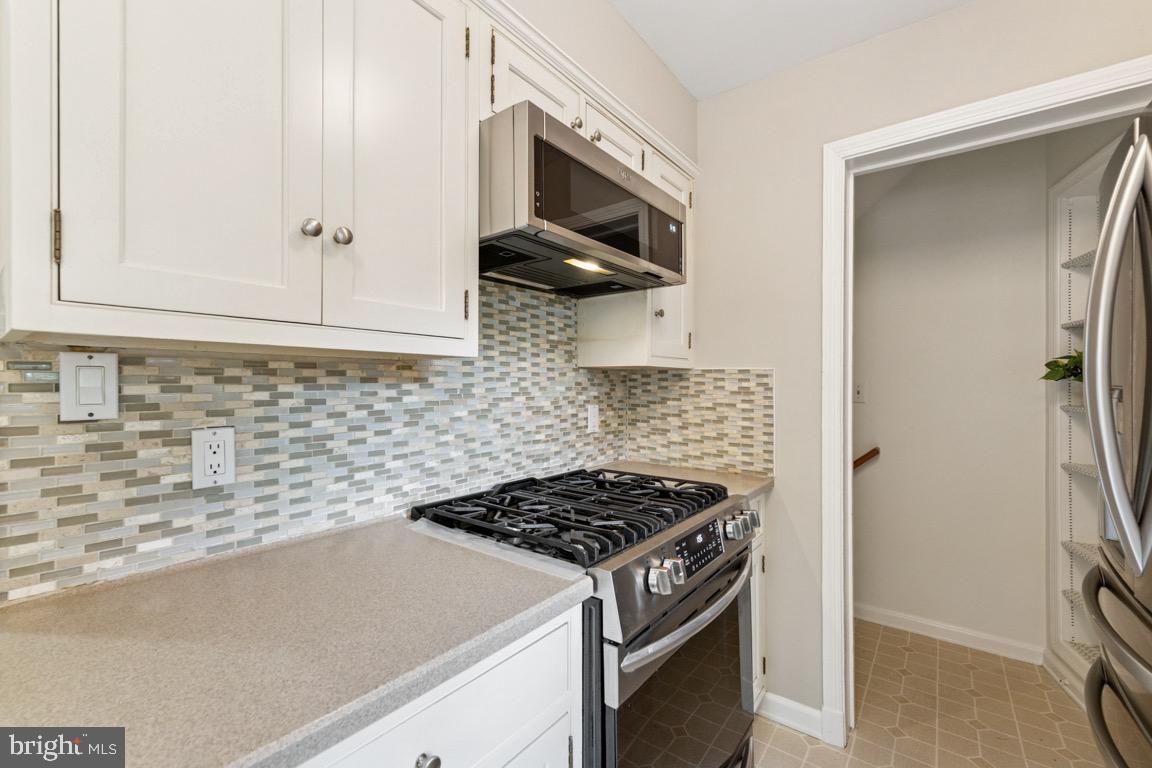 962 N POTOMAC ST, ARLINGTON, Virginia 22205, 3 Bedrooms Bedrooms, ,2 BathroomsBathrooms,Residential,For sale,962 N POTOMAC ST,VAAR2059776 MLS # VAAR2059776