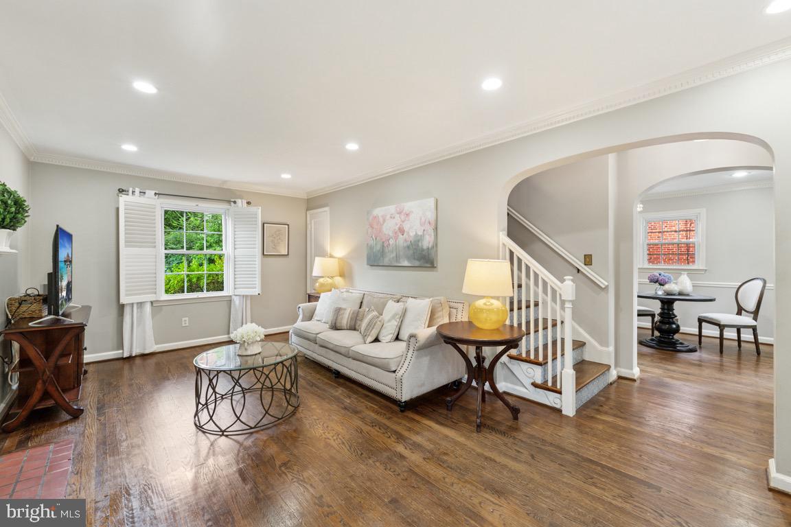 962 N POTOMAC ST, ARLINGTON, Virginia 22205, 3 Bedrooms Bedrooms, ,2 BathroomsBathrooms,Residential,For sale,962 N POTOMAC ST,VAAR2059776 MLS # VAAR2059776
