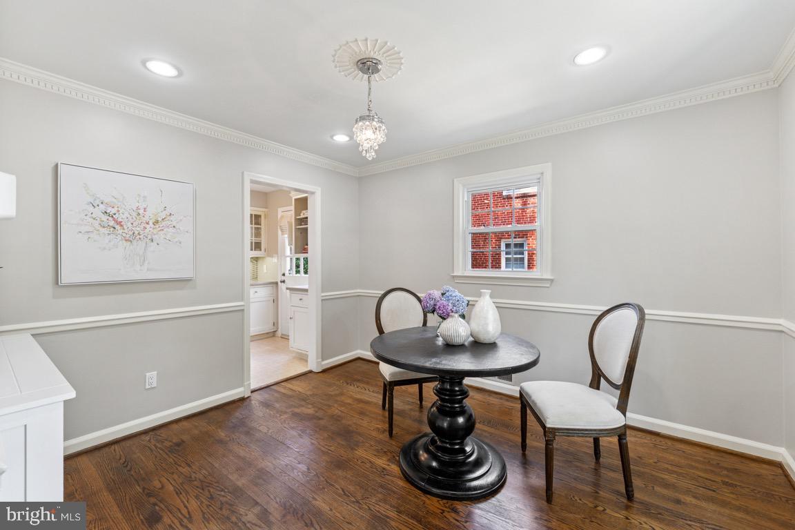 962 N POTOMAC ST, ARLINGTON, Virginia 22205, 3 Bedrooms Bedrooms, ,2 BathroomsBathrooms,Residential,For sale,962 N POTOMAC ST,VAAR2059776 MLS # VAAR2059776