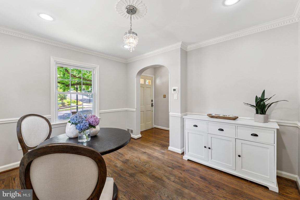 962 N POTOMAC ST, ARLINGTON, Virginia 22205, 3 Bedrooms Bedrooms, ,2 BathroomsBathrooms,Residential,For sale,962 N POTOMAC ST,VAAR2059776 MLS # VAAR2059776