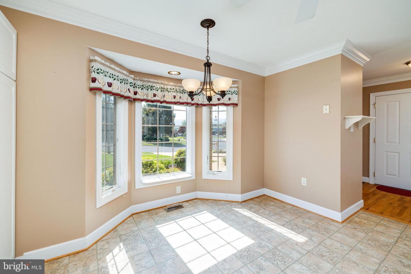 615 KESTREL CT, WOODSTOCK, Virginia 22664, 3 Bedrooms Bedrooms, ,2 BathroomsBathrooms,Residential,For sale,615 KESTREL CT,VASH2011820 MLS # VASH2011820
