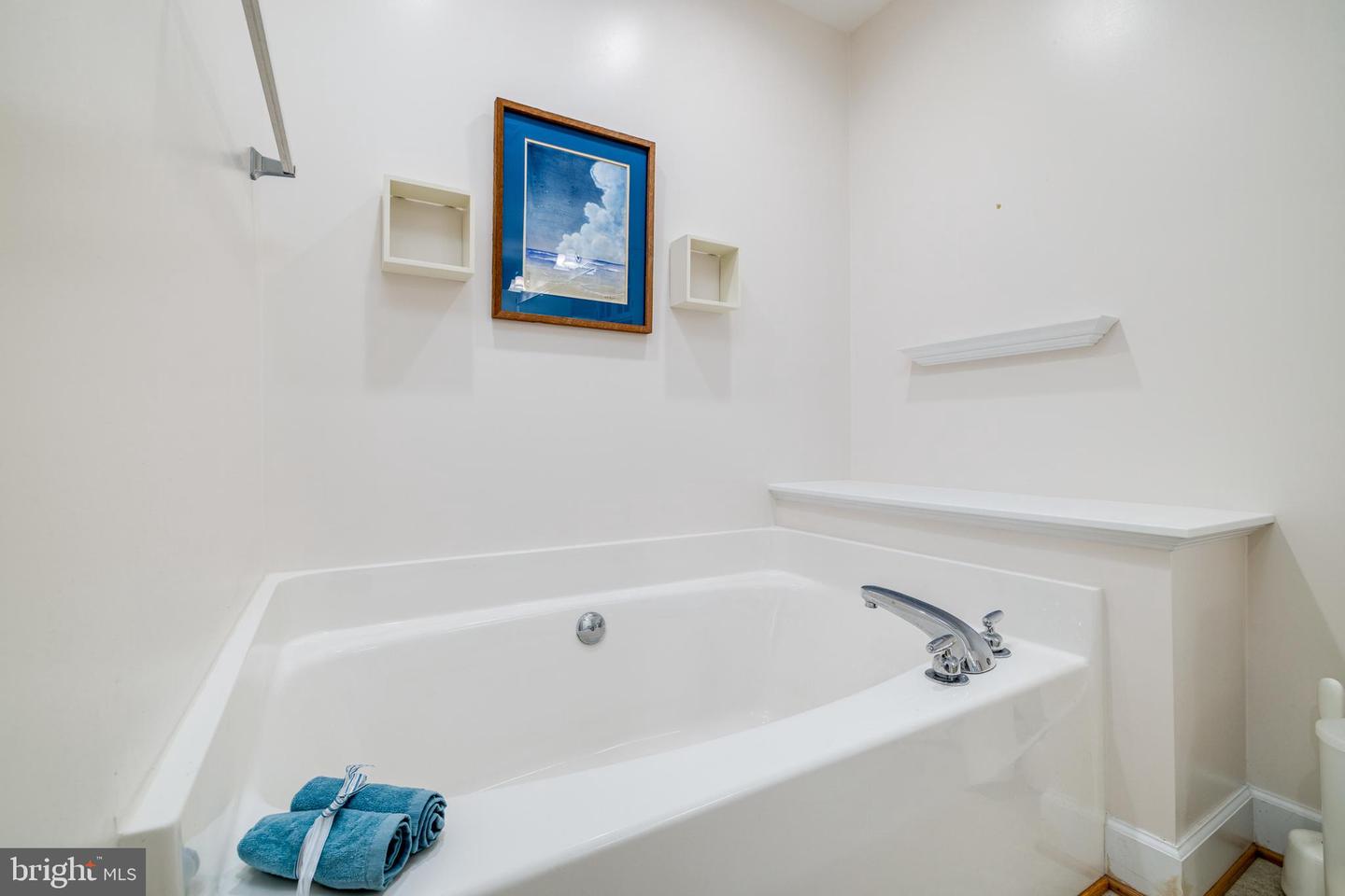 615 KESTREL CT, WOODSTOCK, Virginia 22664, 3 Bedrooms Bedrooms, ,2 BathroomsBathrooms,Residential,For sale,615 KESTREL CT,VASH2011820 MLS # VASH2011820