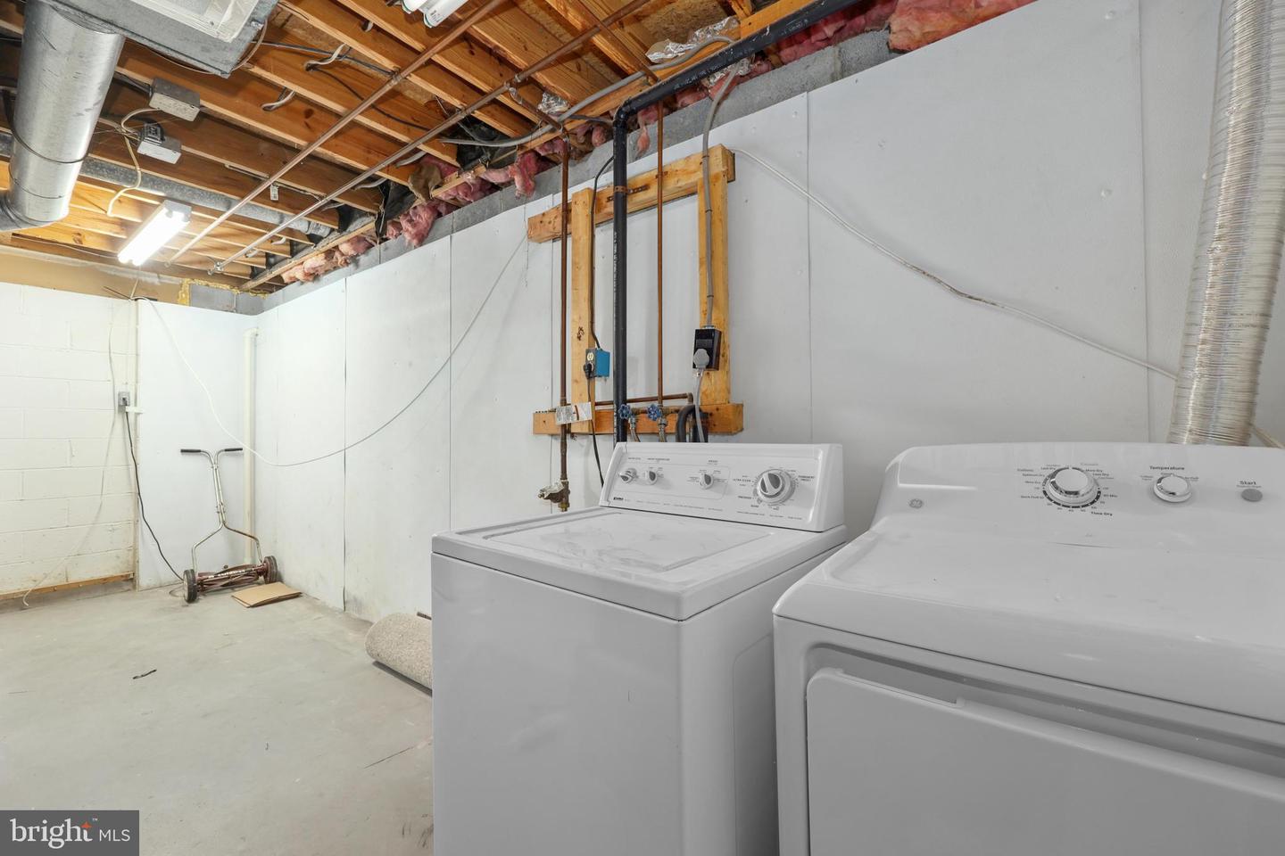 1632 BARNSTEAD DR, RESTON, Virginia 20194, 3 Bedrooms Bedrooms, ,2 BathroomsBathrooms,Residential,For sale,1632 BARNSTEAD DR,VAFX2250662 MLS # VAFX2250662
