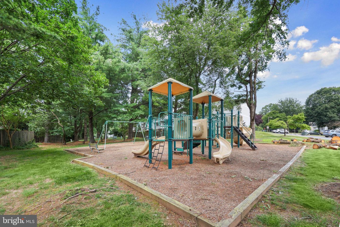 1632 BARNSTEAD DR, RESTON, Virginia 20194, 3 Bedrooms Bedrooms, ,2 BathroomsBathrooms,Residential,For sale,1632 BARNSTEAD DR,VAFX2250662 MLS # VAFX2250662