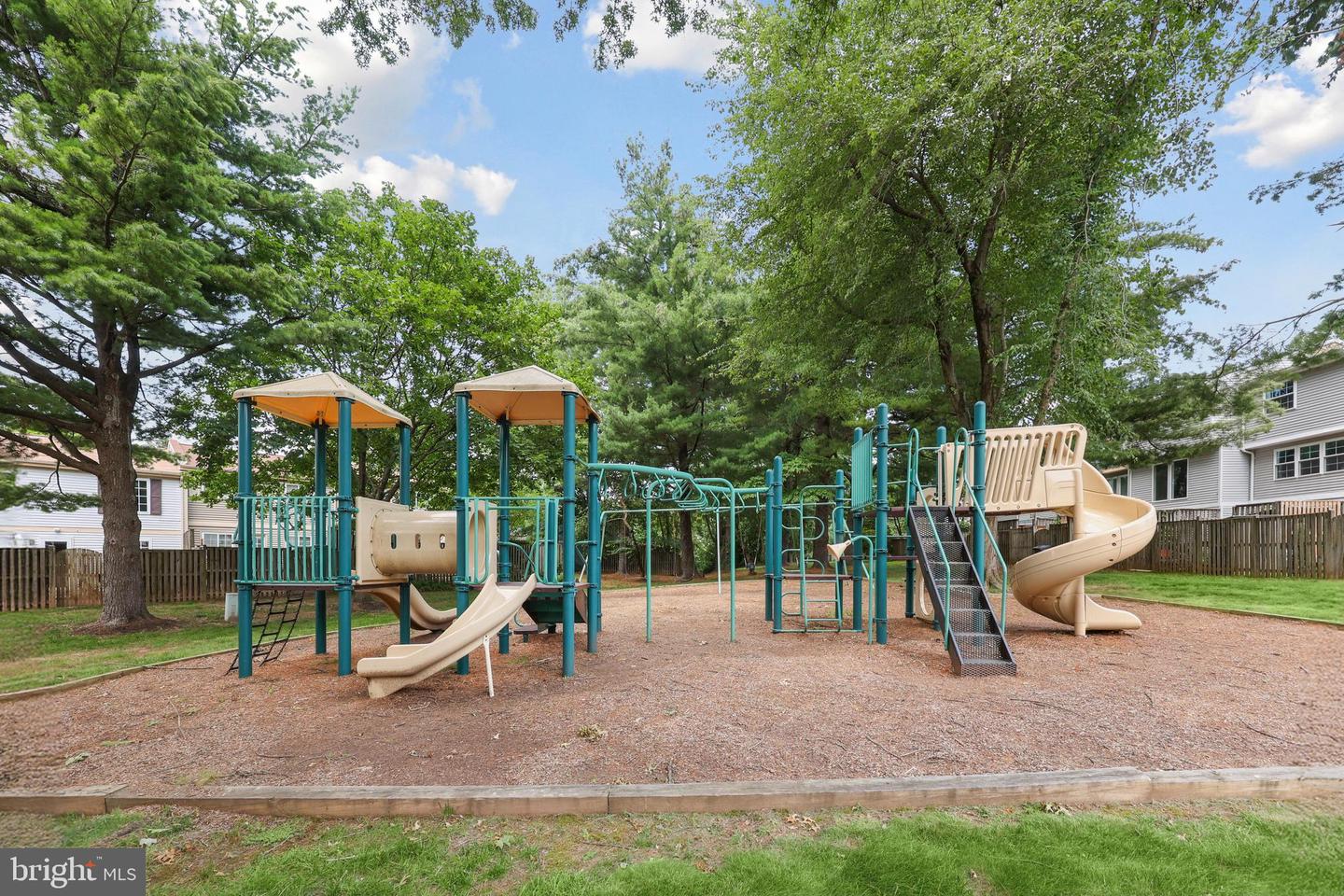 1632 BARNSTEAD DR, RESTON, Virginia 20194, 3 Bedrooms Bedrooms, ,2 BathroomsBathrooms,Residential,For sale,1632 BARNSTEAD DR,VAFX2250662 MLS # VAFX2250662