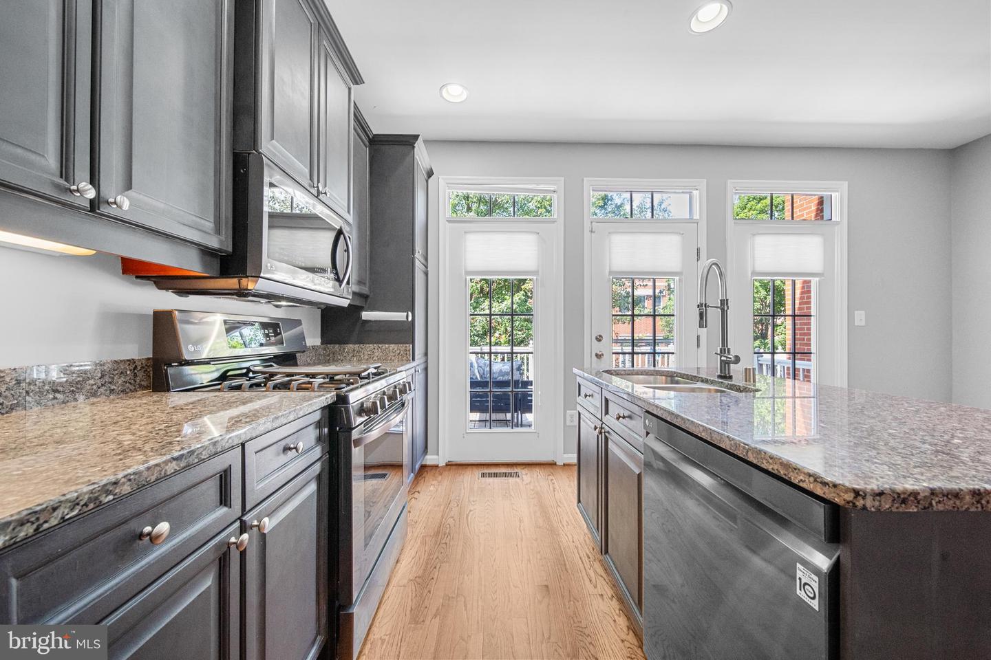 12129 CHANCERY STATION CIR, RESTON, Virginia 20190, 3 Bedrooms Bedrooms, ,3 BathroomsBathrooms,Residential,For sale,12129 CHANCERY STATION CIR,VAFX2250334 MLS # VAFX2250334
