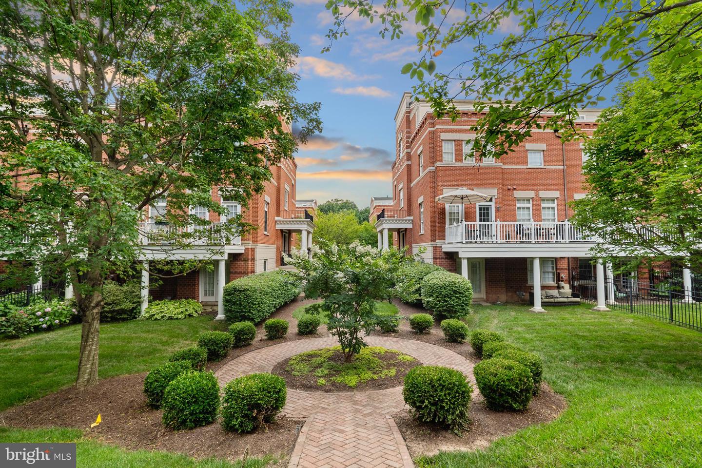 12129 CHANCERY STATION CIR, RESTON, Virginia 20190, 3 Bedrooms Bedrooms, ,3 BathroomsBathrooms,Residential,For sale,12129 CHANCERY STATION CIR,VAFX2250334 MLS # VAFX2250334