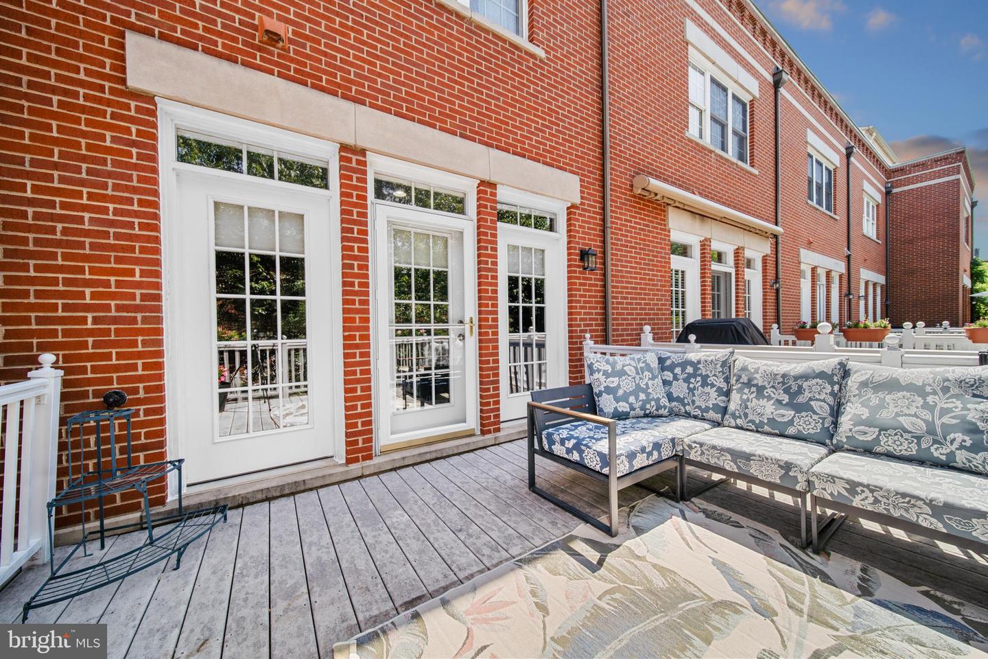 12129 CHANCERY STATION CIR, RESTON, Virginia 20190, 3 Bedrooms Bedrooms, ,3 BathroomsBathrooms,Residential,For sale,12129 CHANCERY STATION CIR,VAFX2250334 MLS # VAFX2250334