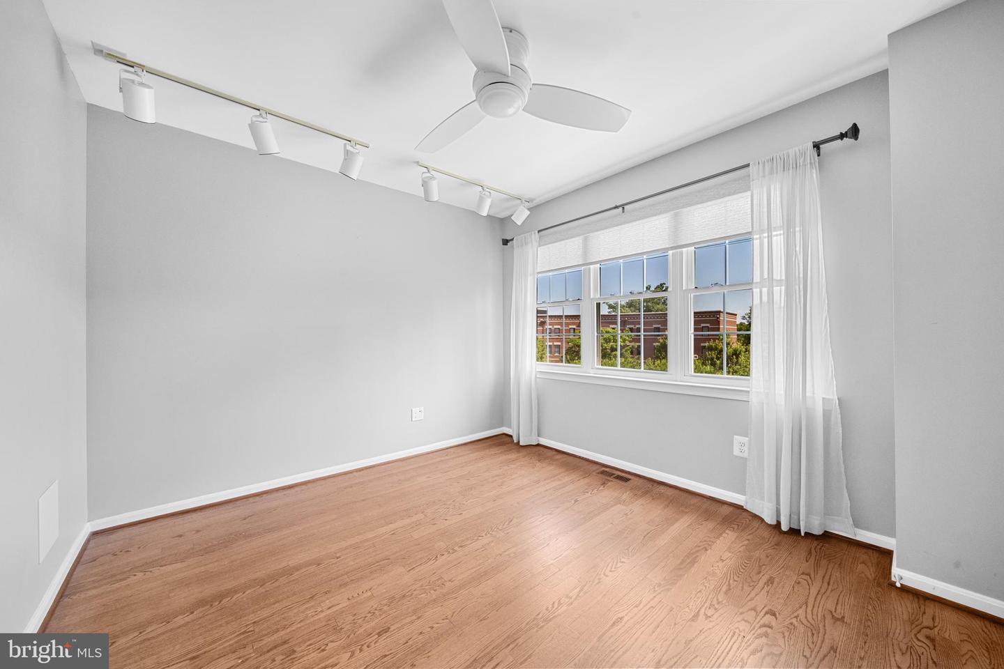 12129 CHANCERY STATION CIR, RESTON, Virginia 20190, 3 Bedrooms Bedrooms, ,3 BathroomsBathrooms,Residential,For sale,12129 CHANCERY STATION CIR,VAFX2250334 MLS # VAFX2250334