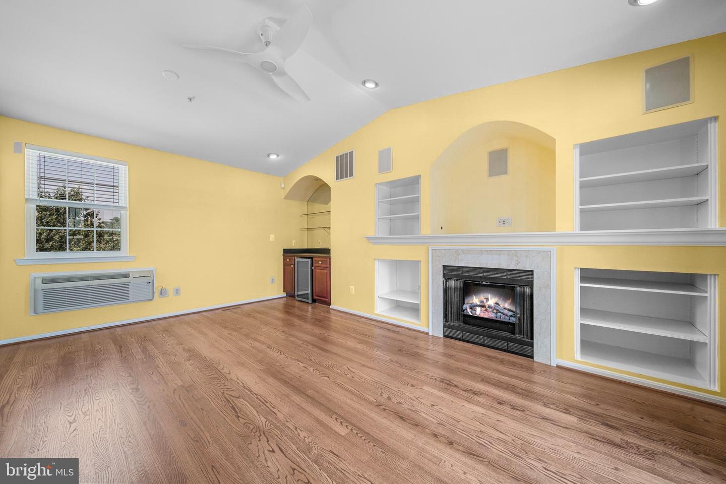 12129 CHANCERY STATION CIR, RESTON, Virginia 20190, 3 Bedrooms Bedrooms, ,3 BathroomsBathrooms,Residential,For sale,12129 CHANCERY STATION CIR,VAFX2250334 MLS # VAFX2250334