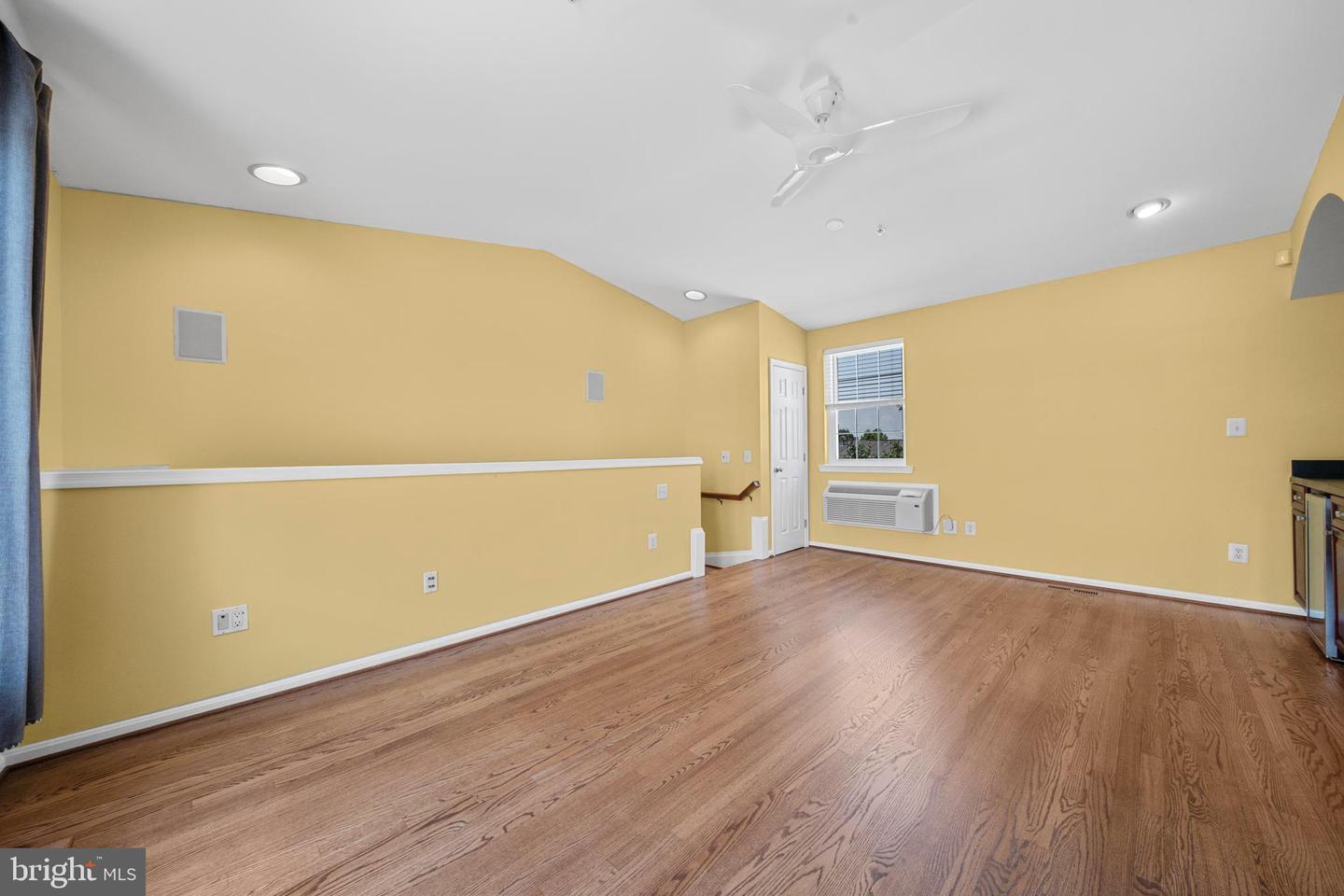 12129 CHANCERY STATION CIR, RESTON, Virginia 20190, 3 Bedrooms Bedrooms, ,3 BathroomsBathrooms,Residential,For sale,12129 CHANCERY STATION CIR,VAFX2250334 MLS # VAFX2250334