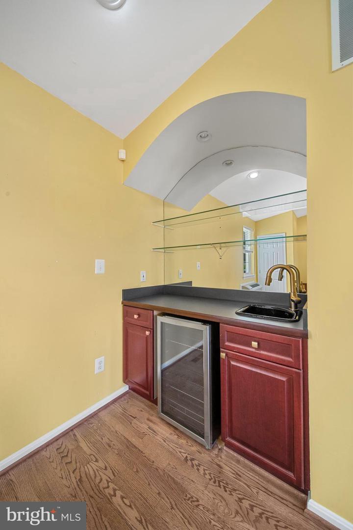12129 CHANCERY STATION CIR, RESTON, Virginia 20190, 3 Bedrooms Bedrooms, ,3 BathroomsBathrooms,Residential,For sale,12129 CHANCERY STATION CIR,VAFX2250334 MLS # VAFX2250334