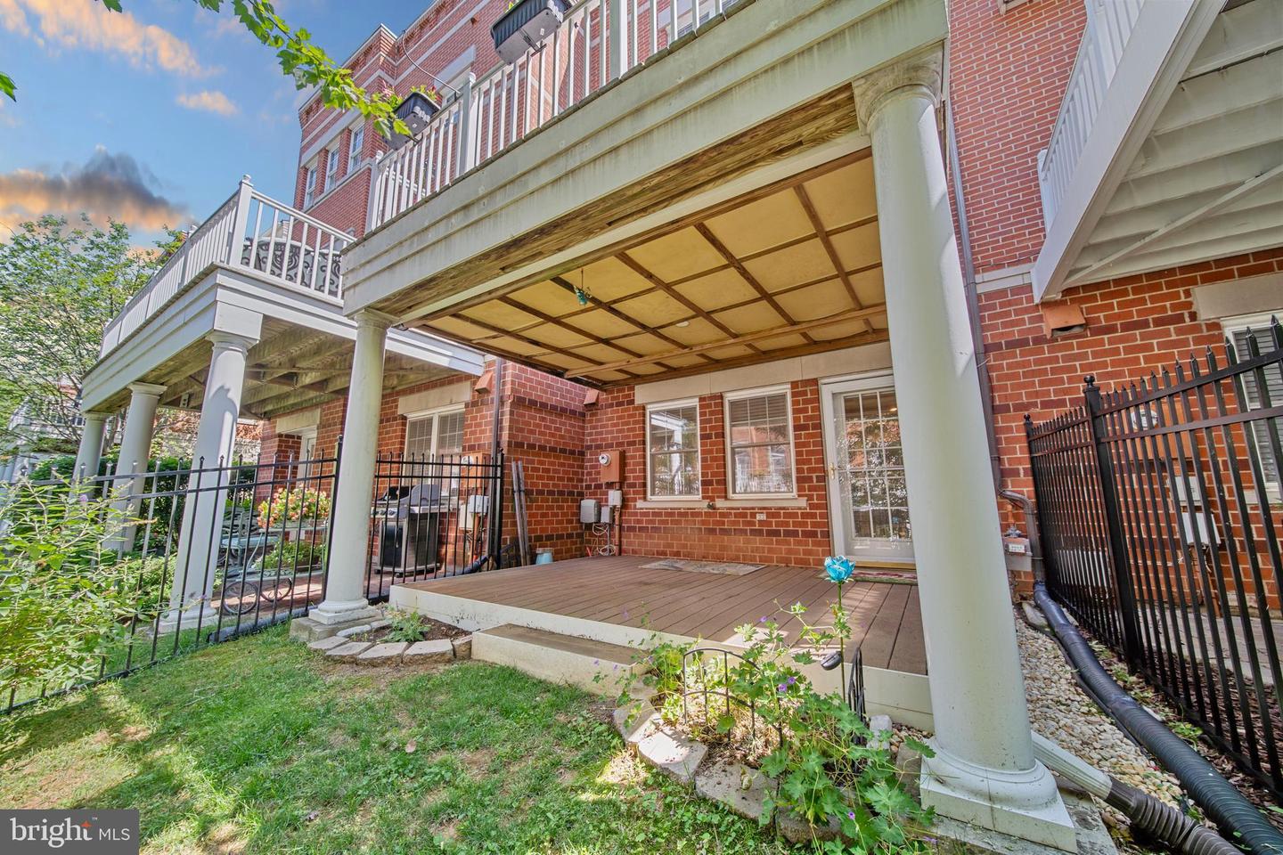 12129 CHANCERY STATION CIR, RESTON, Virginia 20190, 3 Bedrooms Bedrooms, ,3 BathroomsBathrooms,Residential,For sale,12129 CHANCERY STATION CIR,VAFX2250334 MLS # VAFX2250334