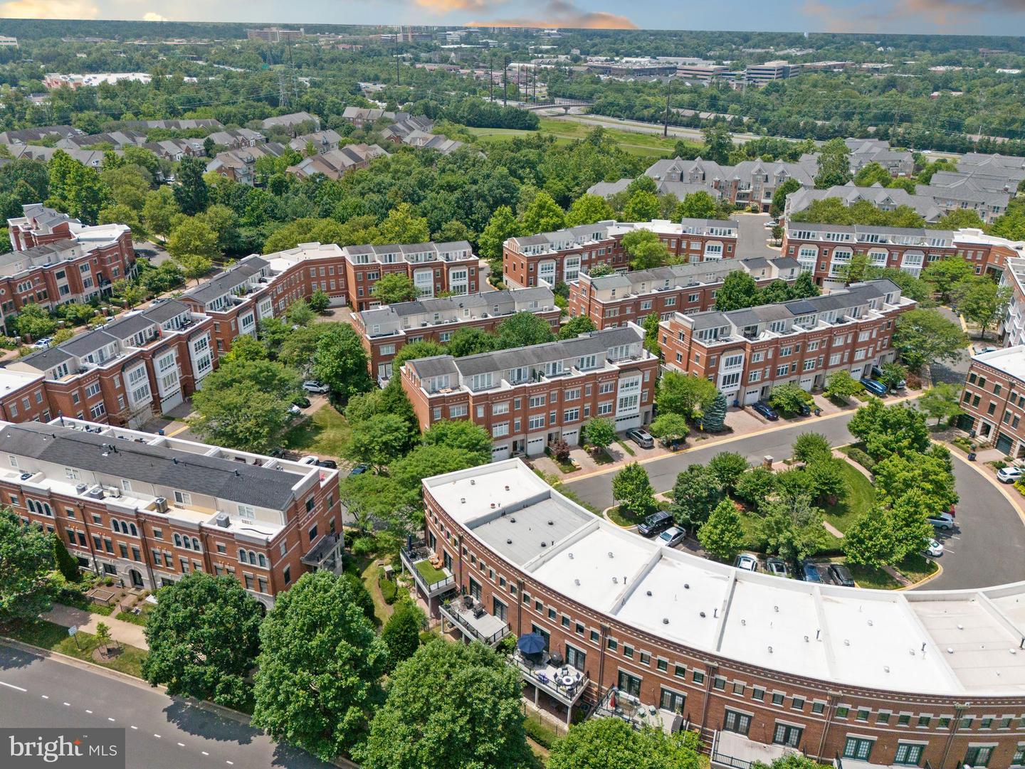 12129 CHANCERY STATION CIR, RESTON, Virginia 20190, 3 Bedrooms Bedrooms, ,3 BathroomsBathrooms,Residential,For sale,12129 CHANCERY STATION CIR,VAFX2250334 MLS # VAFX2250334