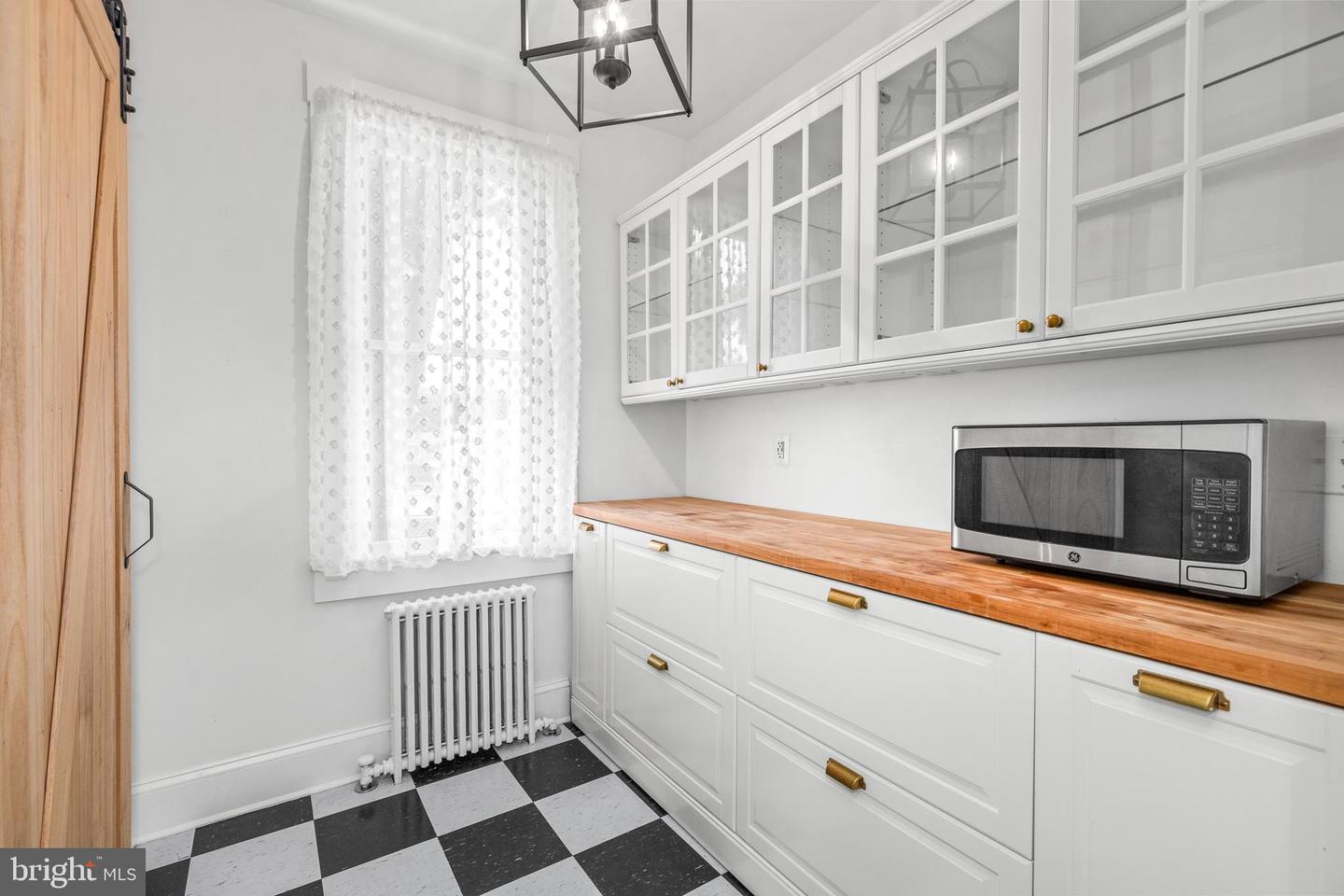 311 S MAPLE AVE, PURCELLVILLE, Virginia 20132, 4 Bedrooms Bedrooms, ,2 BathroomsBathrooms,Residential,For sale,311 S MAPLE AVE,VALO2100482 MLS # VALO2100482