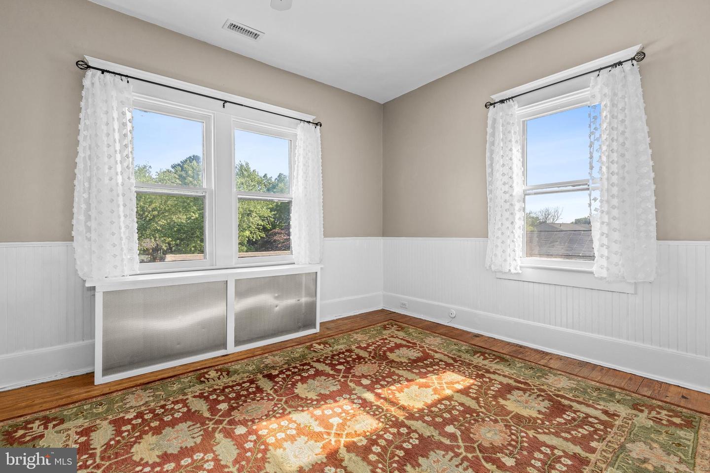 311 S MAPLE AVE, PURCELLVILLE, Virginia 20132, 4 Bedrooms Bedrooms, ,2 BathroomsBathrooms,Residential,For sale,311 S MAPLE AVE,VALO2100482 MLS # VALO2100482