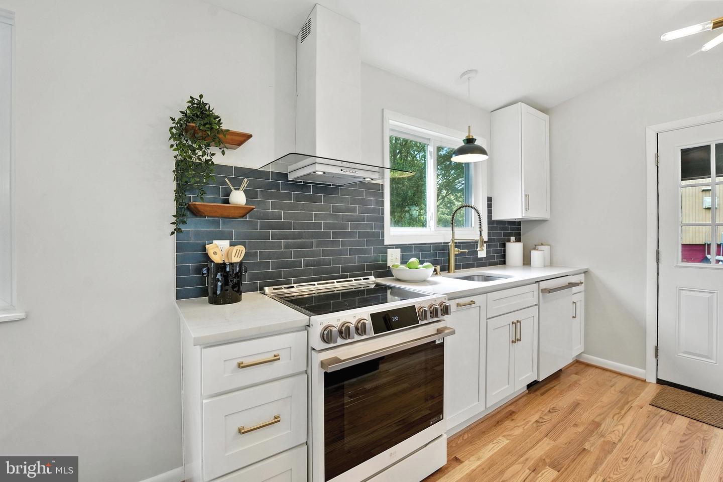 4501 TIPTON LN, ALEXANDRIA, Virginia 22310, 4 Bedrooms Bedrooms, ,3 BathroomsBathrooms,Residential,For sale,4501 TIPTON LN,VAFX2252540 MLS # VAFX2252540