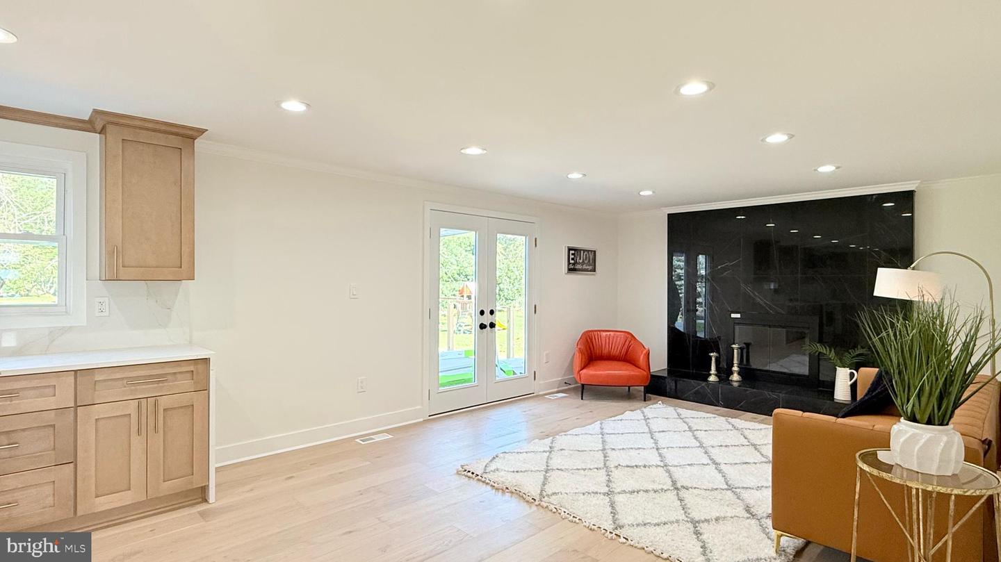 904 MAN O WAR LN, GREAT FALLS, Virginia 22066, 5 Bedrooms Bedrooms, ,3 BathroomsBathrooms,Residential,For sale,904 MAN O WAR LN,VAFX2252572 MLS # VAFX2252572