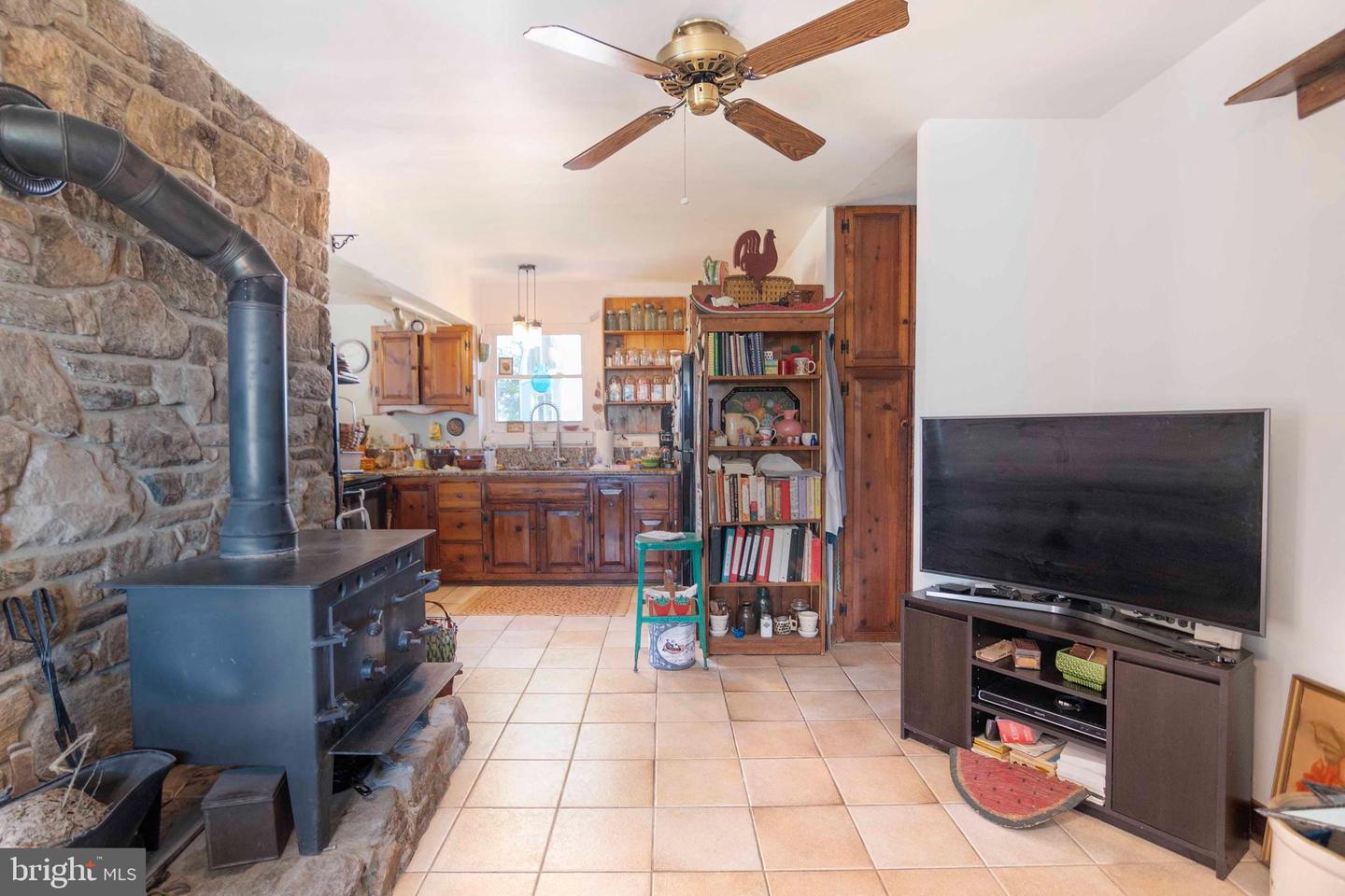 1119 SUMMIT AVE, FRONT ROYAL, Virginia 22630, 3 Bedrooms Bedrooms, ,1 BathroomBathrooms,Residential,For sale,1119 SUMMIT AVE,VAWR2011592 MLS # VAWR2011592