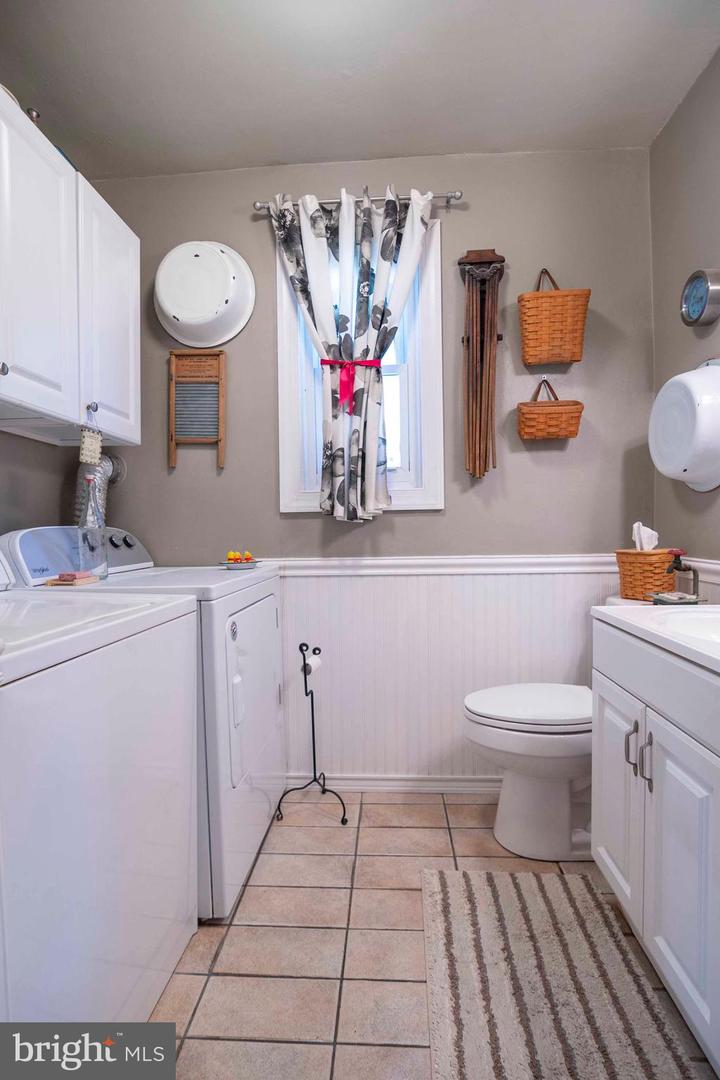 1119 SUMMIT AVE, FRONT ROYAL, Virginia 22630, 3 Bedrooms Bedrooms, ,1 BathroomBathrooms,Residential,For sale,1119 SUMMIT AVE,VAWR2011592 MLS # VAWR2011592