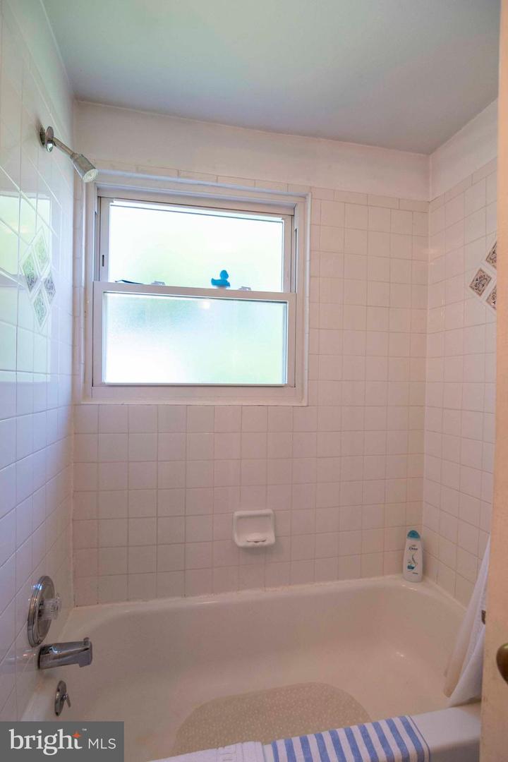 1119 SUMMIT AVE, FRONT ROYAL, Virginia 22630, 3 Bedrooms Bedrooms, ,1 BathroomBathrooms,Residential,For sale,1119 SUMMIT AVE,VAWR2011592 MLS # VAWR2011592