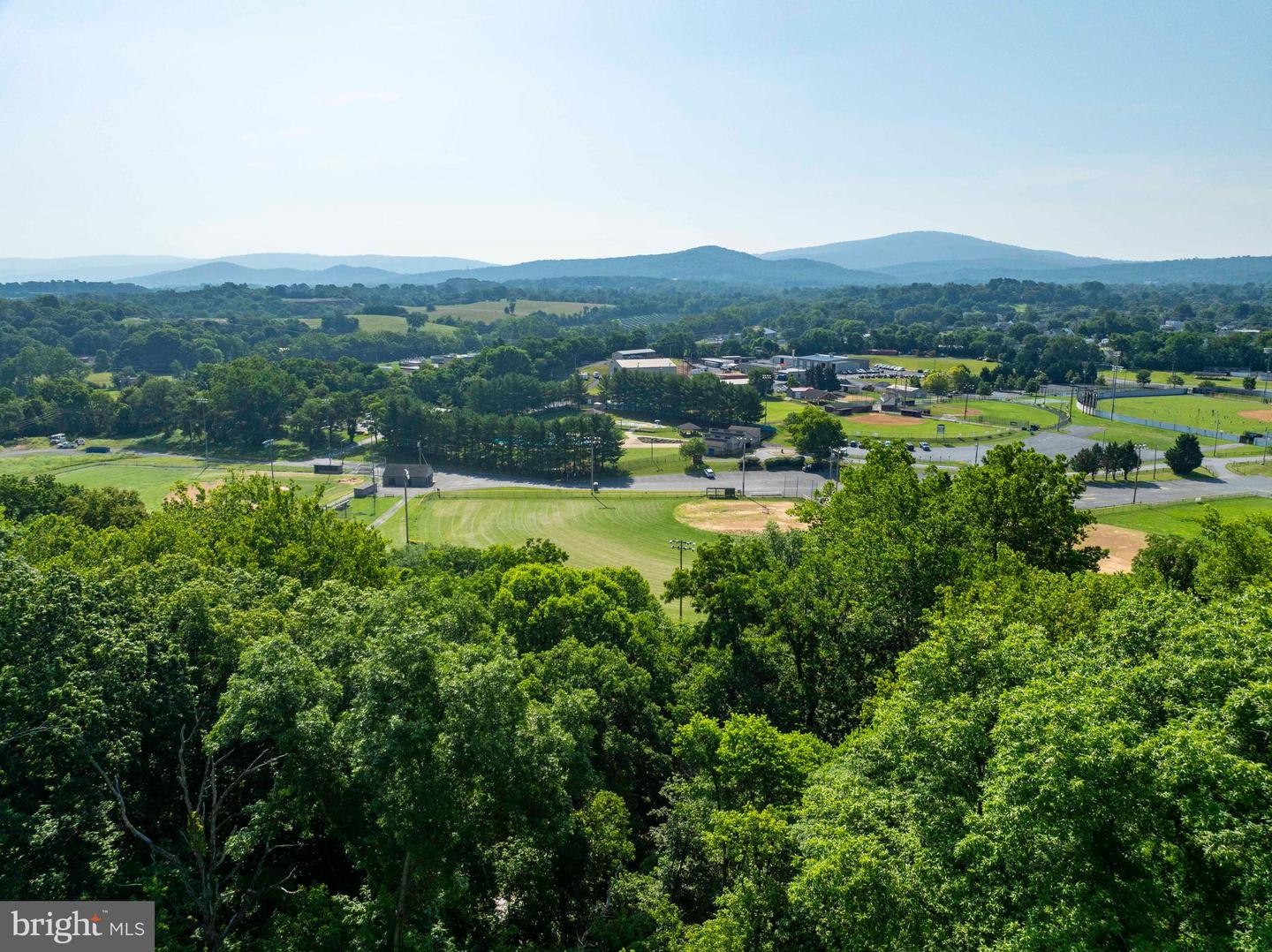 1119 SUMMIT AVE, FRONT ROYAL, Virginia 22630, 3 Bedrooms Bedrooms, ,1 BathroomBathrooms,Residential,For sale,1119 SUMMIT AVE,VAWR2011592 MLS # VAWR2011592