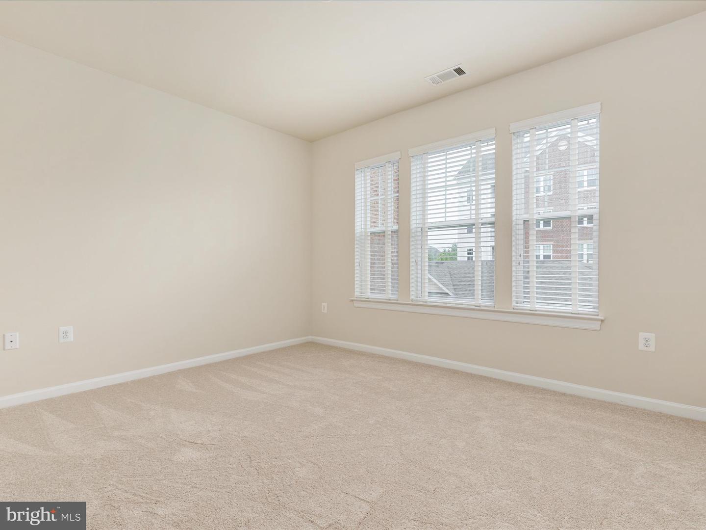 20610 HOPE SPRING TER #205, ASHBURN, Virginia 20147, 2 Bedrooms Bedrooms, ,2 BathroomsBathrooms,Residential,For sale,20610 HOPE SPRING TER #205,VALO2100624 MLS # VALO2100624