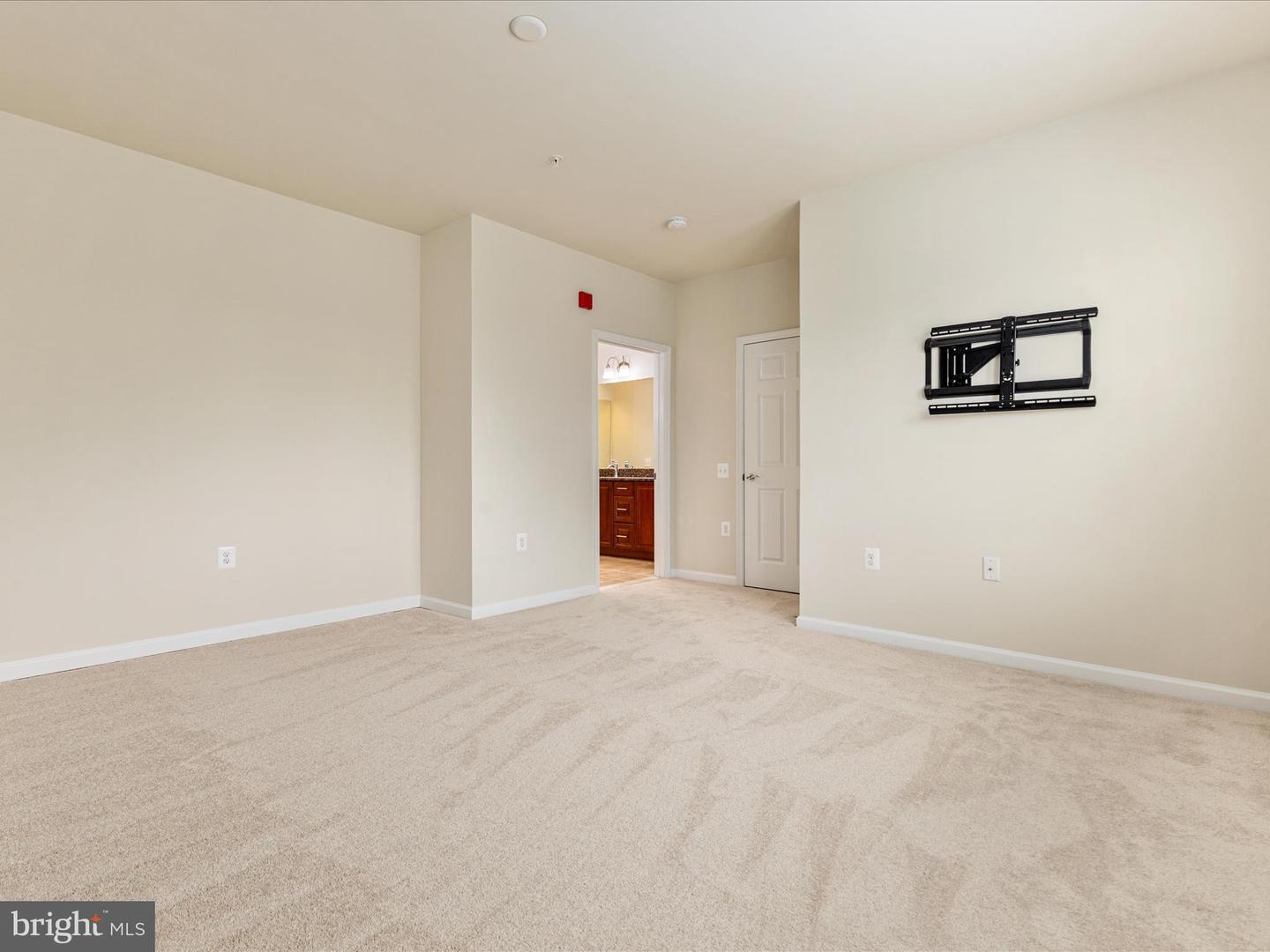 20610 HOPE SPRING TER #205, ASHBURN, Virginia 20147, 2 Bedrooms Bedrooms, ,2 BathroomsBathrooms,Residential,For sale,20610 HOPE SPRING TER #205,VALO2100624 MLS # VALO2100624
