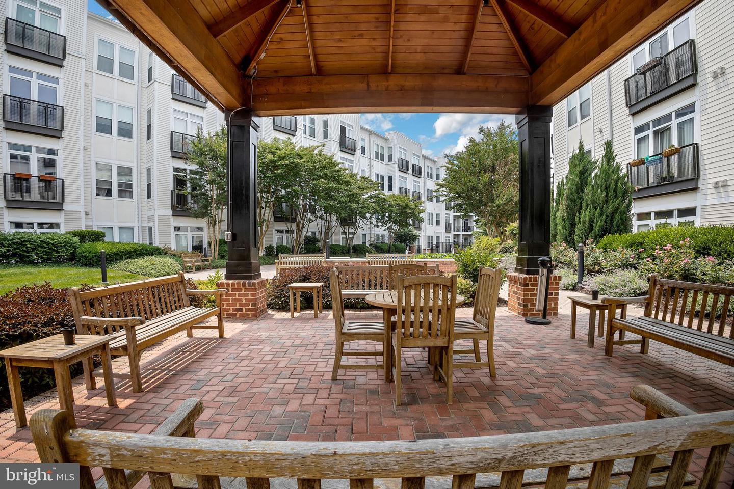 1391 PENNSYLVANIA AVE SE #408, WASHINGTON, District Of Columbia 20003, 2 Bedrooms Bedrooms, ,2 BathroomsBathrooms,Residential,For sale,1391 PENNSYLVANIA AVE SE #408,DCDC2207996 MLS # DCDC2207996