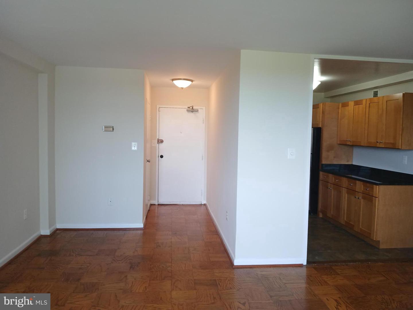 6621 WAKEFIELD DR #720, ALEXANDRIA, Virginia 22307, 1 Bedroom Bedrooms, ,1 BathroomBathrooms,Residential,For sale,6621 WAKEFIELD DR #720,VAFX2252486 MLS # VAFX2252486