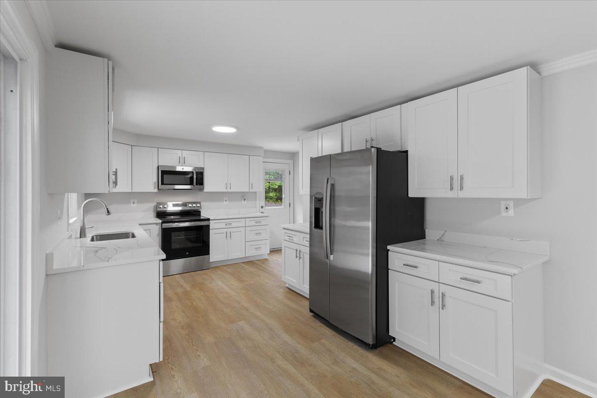 15466 THOROUGHFARE RD, GAINESVILLE, Virginia 20155, 4 Bedrooms Bedrooms, ,2 BathroomsBathrooms,Residential,For sale,15466 THOROUGHFARE RD,VAPW2098194 MLS # VAPW2098194