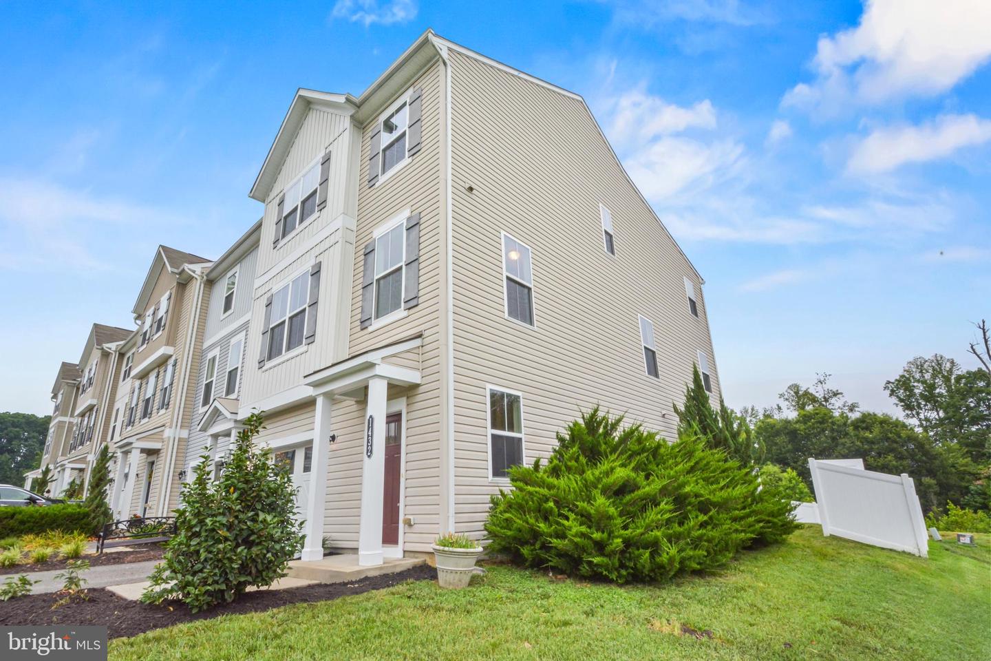 1432 TEAGAN DR, FREDERICKSBURG, Virginia 22408, 3 Bedrooms Bedrooms, ,3 BathroomsBathrooms,Residential,For sale,1432 TEAGAN DR,VAFB2008526 MLS # VAFB2008526