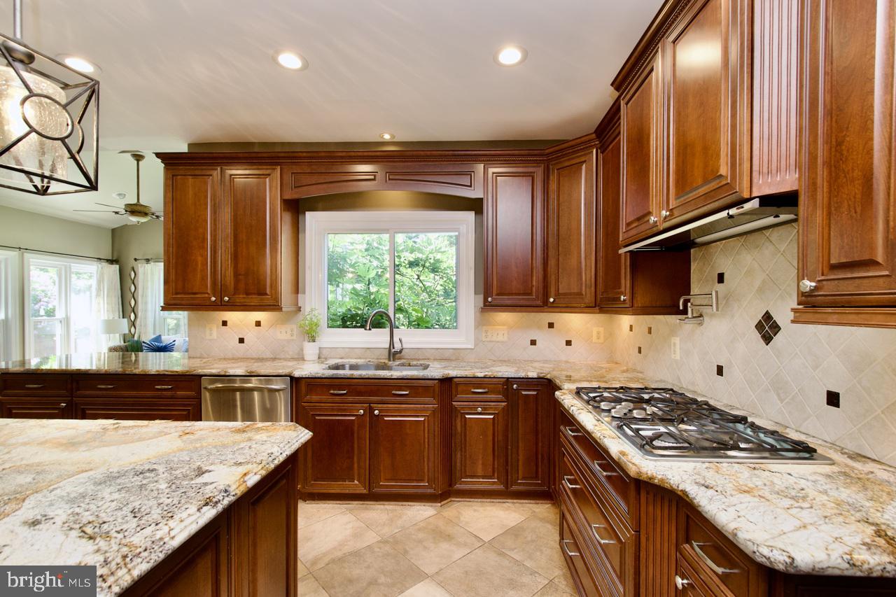 5495 ASHLEIGH RD, FAIRFAX, Virginia 22030, 4 Bedrooms Bedrooms, ,4 BathroomsBathrooms,Residential,For sale,5495 ASHLEIGH RD,VAFX2252598 MLS # VAFX2252598