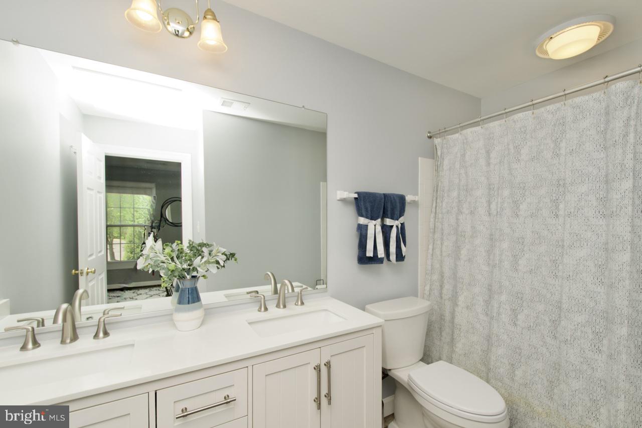 5495 ASHLEIGH RD, FAIRFAX, Virginia 22030, 4 Bedrooms Bedrooms, ,4 BathroomsBathrooms,Residential,For sale,5495 ASHLEIGH RD,VAFX2252598 MLS # VAFX2252598