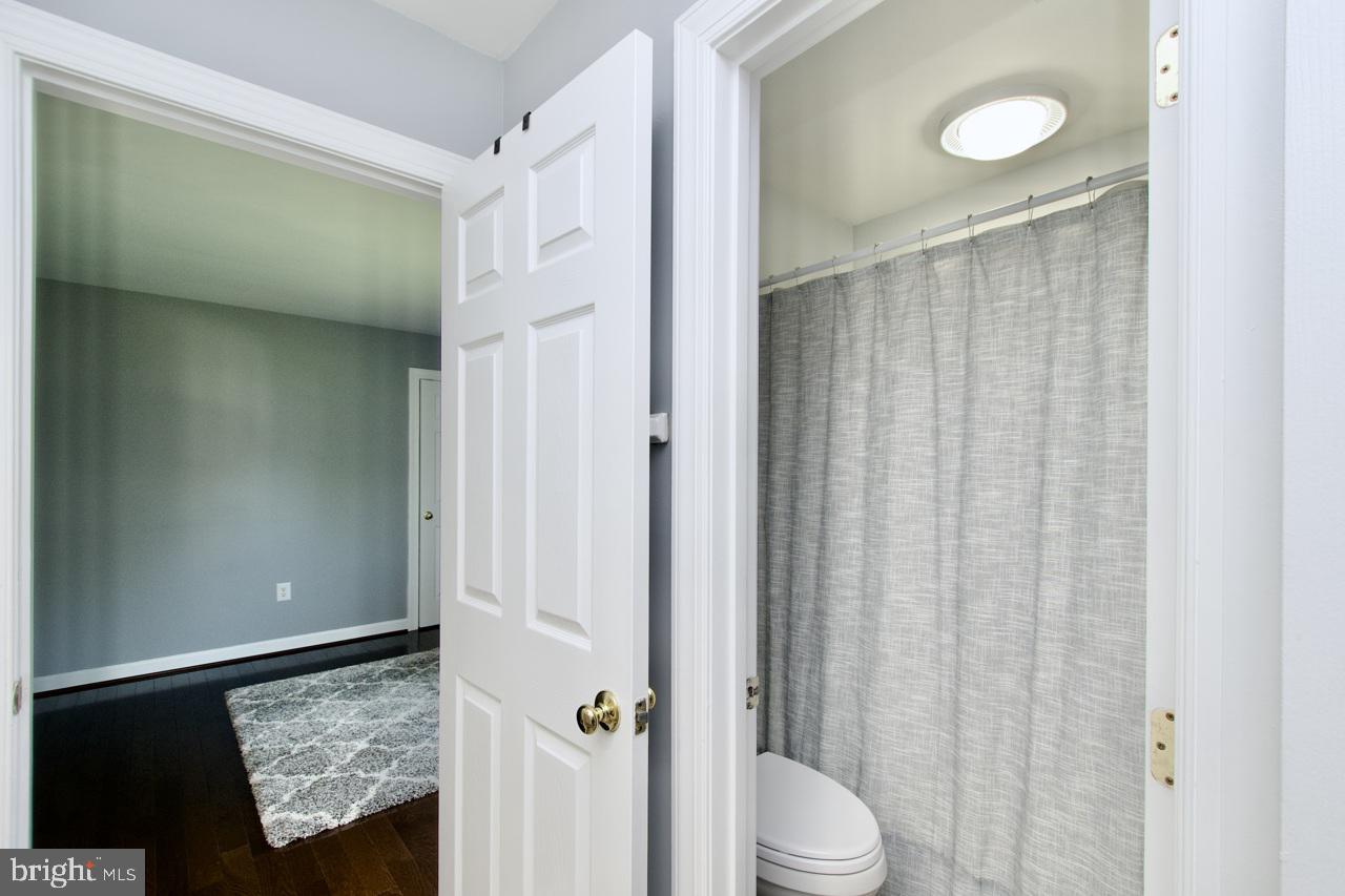 5495 ASHLEIGH RD, FAIRFAX, Virginia 22030, 4 Bedrooms Bedrooms, ,4 BathroomsBathrooms,Residential,For sale,5495 ASHLEIGH RD,VAFX2252598 MLS # VAFX2252598