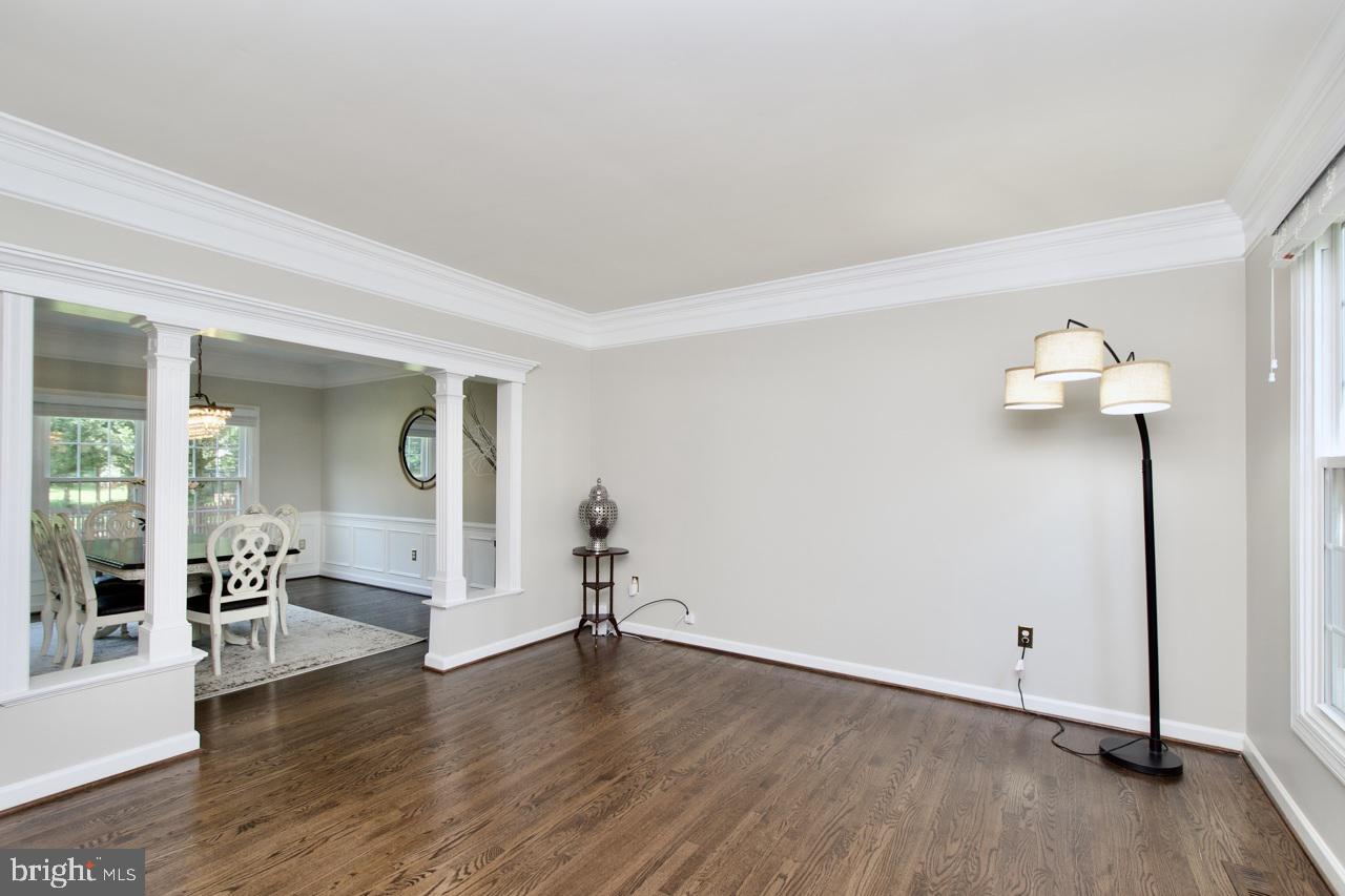 5495 ASHLEIGH RD, FAIRFAX, Virginia 22030, 4 Bedrooms Bedrooms, ,4 BathroomsBathrooms,Residential,For sale,5495 ASHLEIGH RD,VAFX2252598 MLS # VAFX2252598