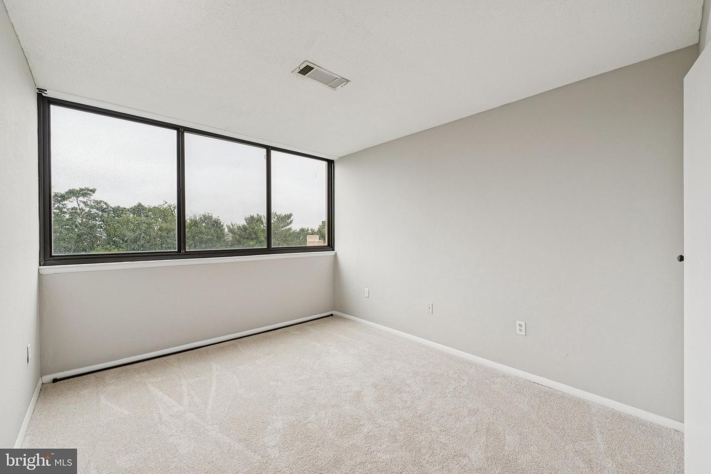 16 S VAN DORN ST #503, ALEXANDRIA, Virginia 22304, 2 Bedrooms Bedrooms, 4 Rooms Rooms,1 BathroomBathrooms,Residential,For sale,16 S VAN DORN ST #503,VAAX2047070 MLS # VAAX2047070