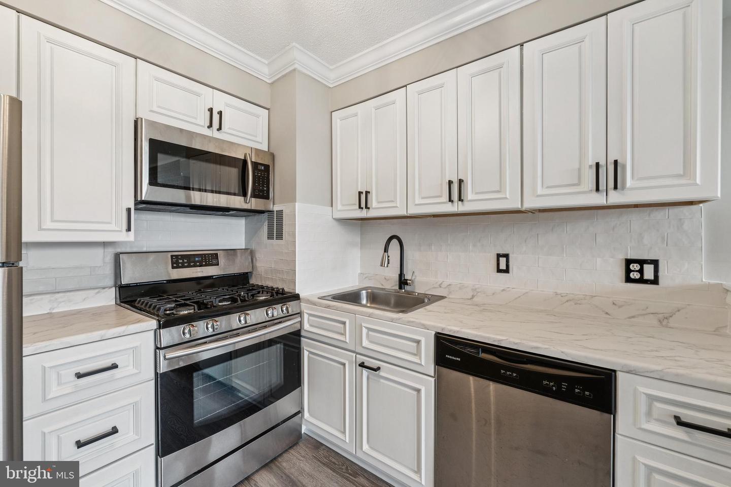 16 S VAN DORN ST #503, ALEXANDRIA, Virginia 22304, 2 Bedrooms Bedrooms, 4 Rooms Rooms,1 BathroomBathrooms,Residential,For sale,16 S VAN DORN ST #503,VAAX2047070 MLS # VAAX2047070