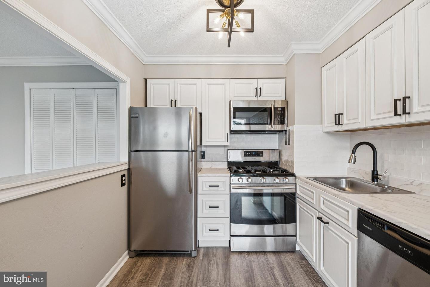 16 S VAN DORN ST #503, ALEXANDRIA, Virginia 22304, 2 Bedrooms Bedrooms, 4 Rooms Rooms,1 BathroomBathrooms,Residential,For sale,16 S VAN DORN ST #503,VAAX2047070 MLS # VAAX2047070