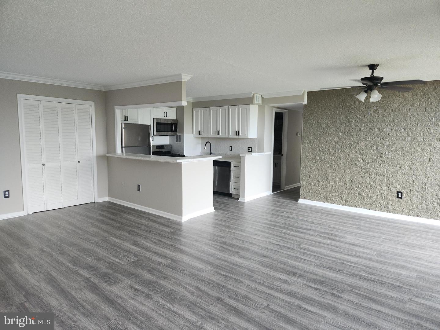 16 S VAN DORN ST #503, ALEXANDRIA, Virginia 22304, 2 Bedrooms Bedrooms, 4 Rooms Rooms,1 BathroomBathrooms,Residential,For sale,16 S VAN DORN ST #503,VAAX2047070 MLS # VAAX2047070