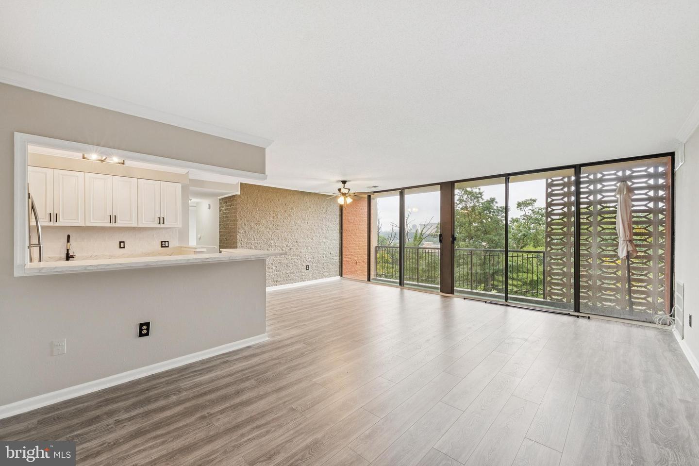 16 S VAN DORN ST #503, ALEXANDRIA, Virginia 22304, 2 Bedrooms Bedrooms, 4 Rooms Rooms,1 BathroomBathrooms,Residential,For sale,16 S VAN DORN ST #503,VAAX2047070 MLS # VAAX2047070