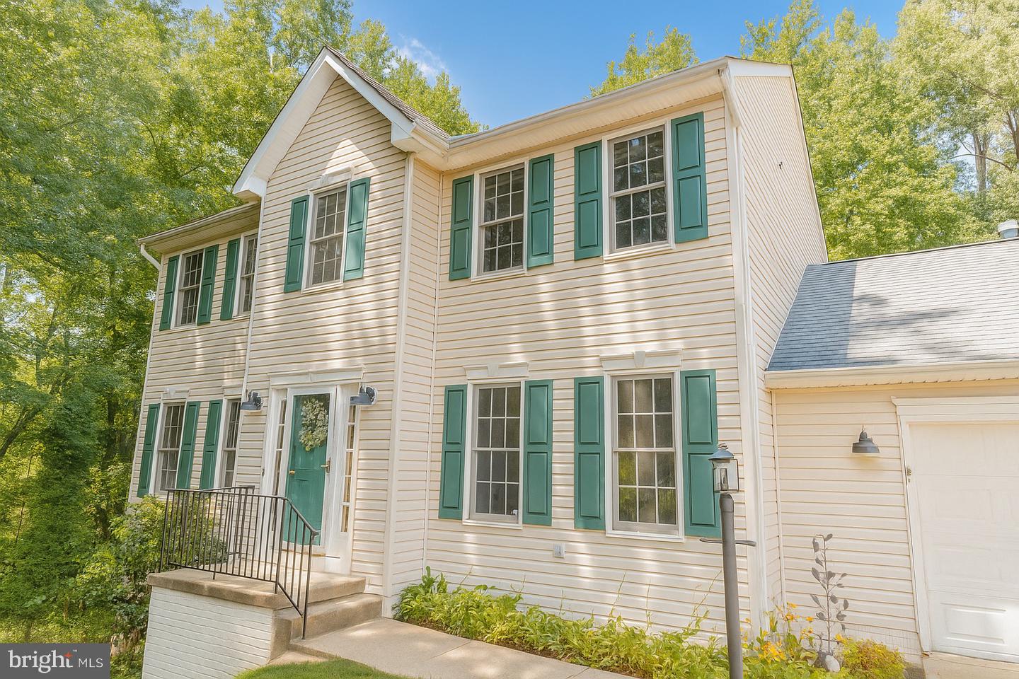 73 VILLAGE GROVE RD, FREDERICKSBURG, Virginia 22406, 6 Bedrooms Bedrooms, ,3 BathroomsBathrooms,Residential,For sale,73 VILLAGE GROVE RD,VAST2040270 MLS # VAST2040270